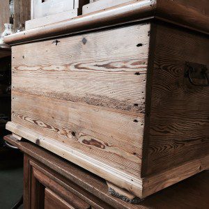 Pine chest